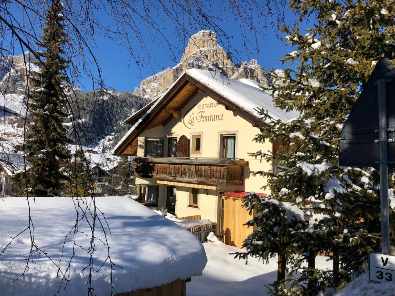 Ostaria La Fontana Hotel Corvara In Badia Exterior photo